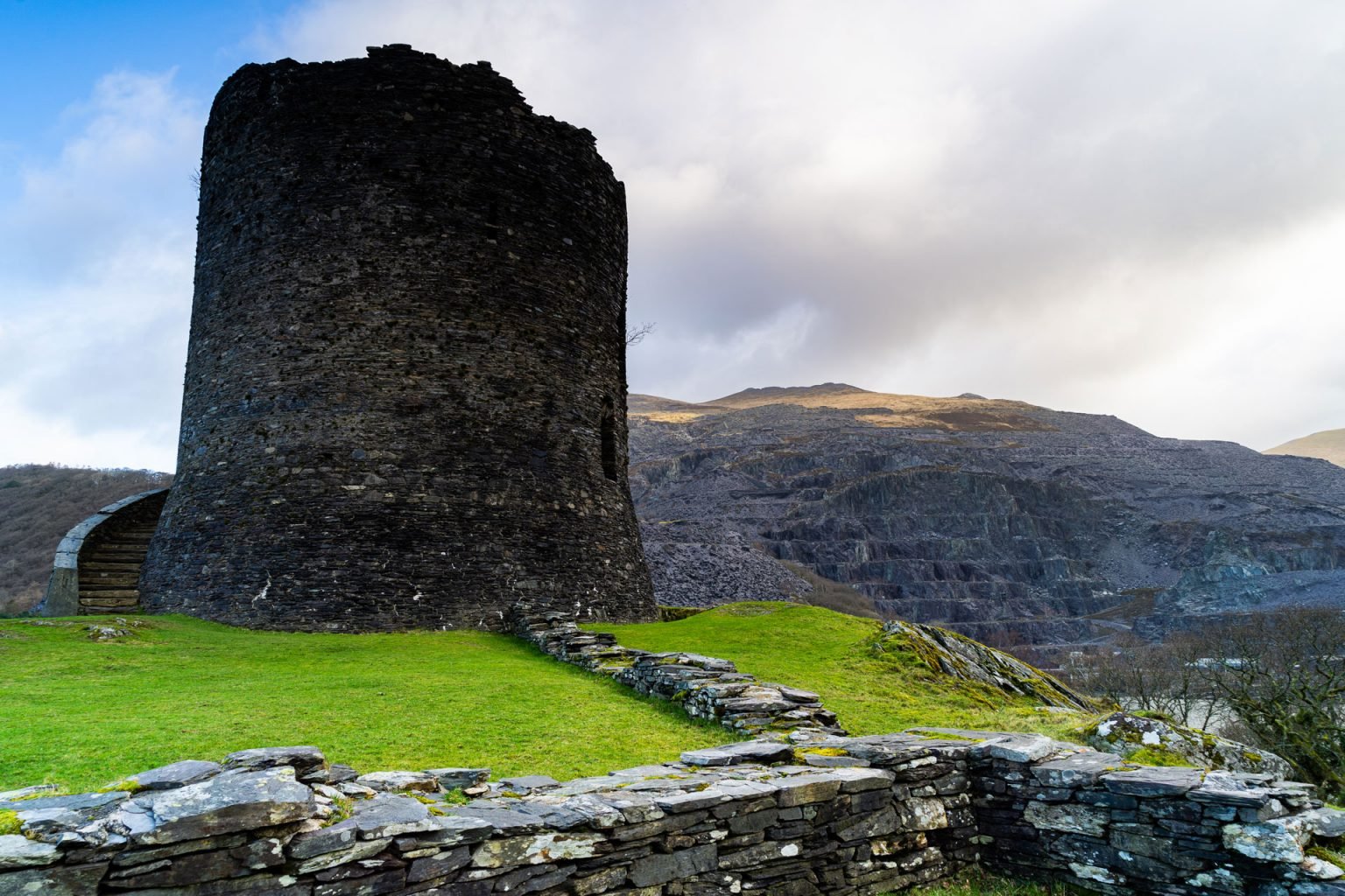 Dolbadarn Castle, Llanberis, Caernarfon, Wales